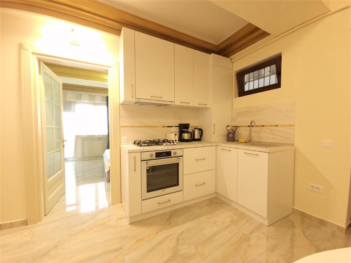 Laroka House Luxury Apartment City Center Universitate Bukarest Exteriör bild