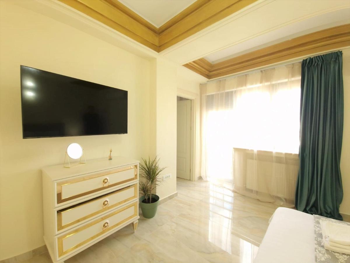 Laroka House Luxury Apartment City Center Universitate Bukarest Exteriör bild